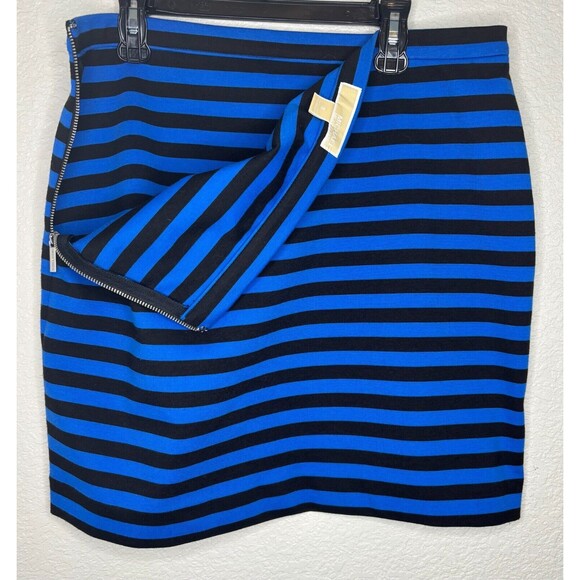 Michael Kors Vintage Mini Skirt Blue & Black Stripe Knit Stretch Side Zip Size 8 - Picture 5 of 9